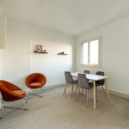 Flexliving - - Remusat Holiday home
